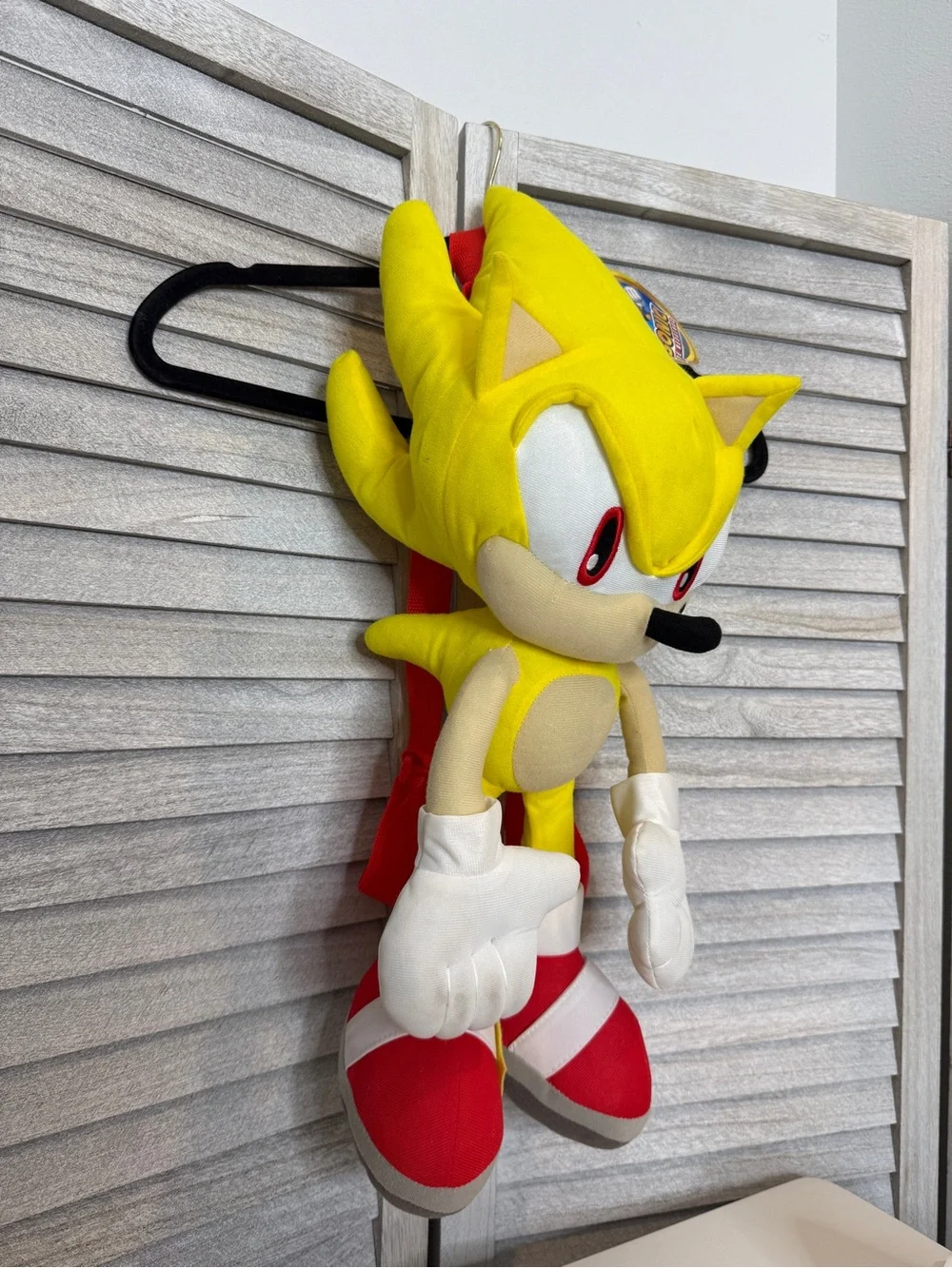 Sonic the Hedgehog Super Sonic 18” Plush Backpack NWT - Picture 4 of 8